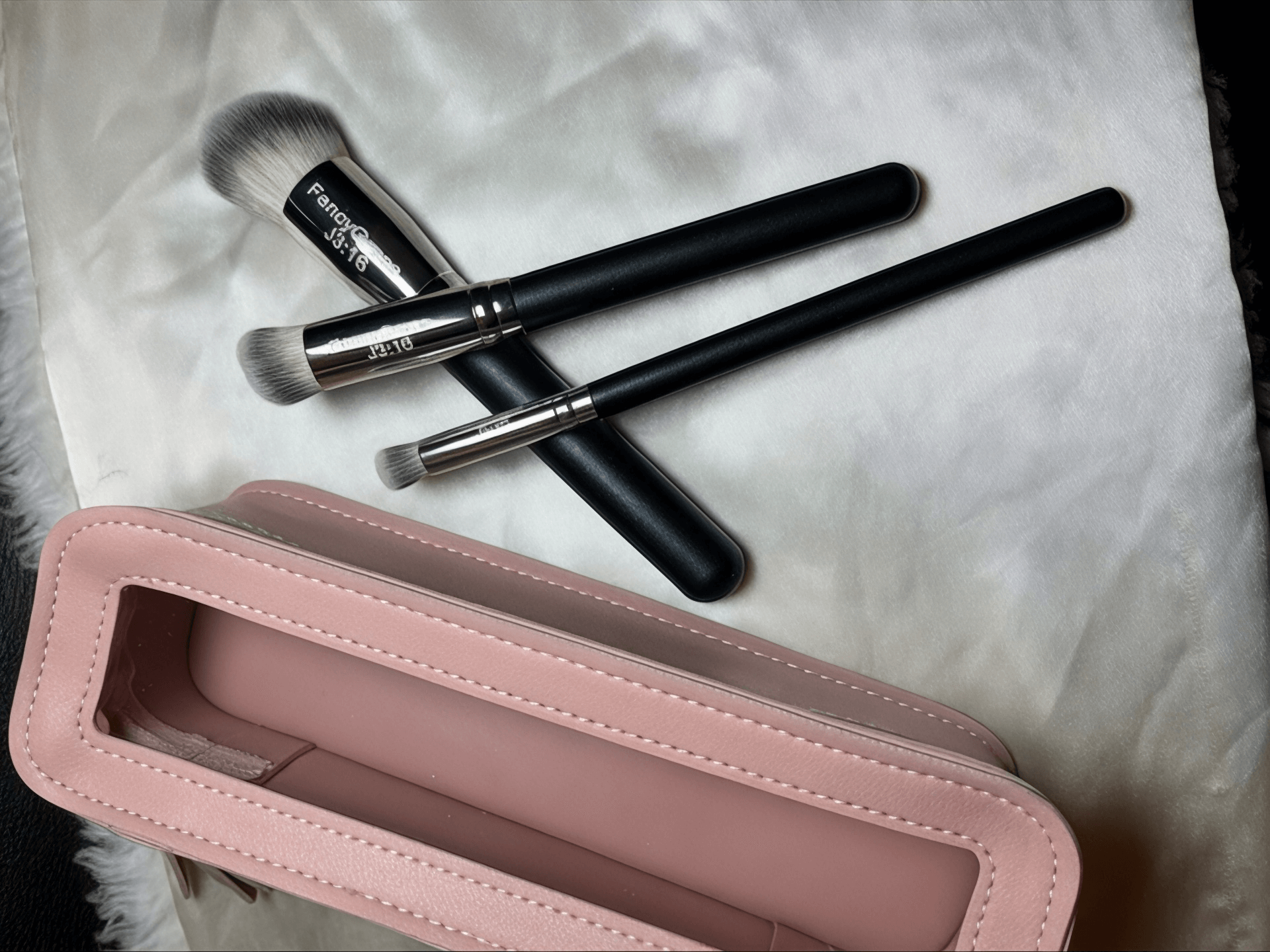 Kit 3 pinceaux maquillage Haute qualité - Fencygrace